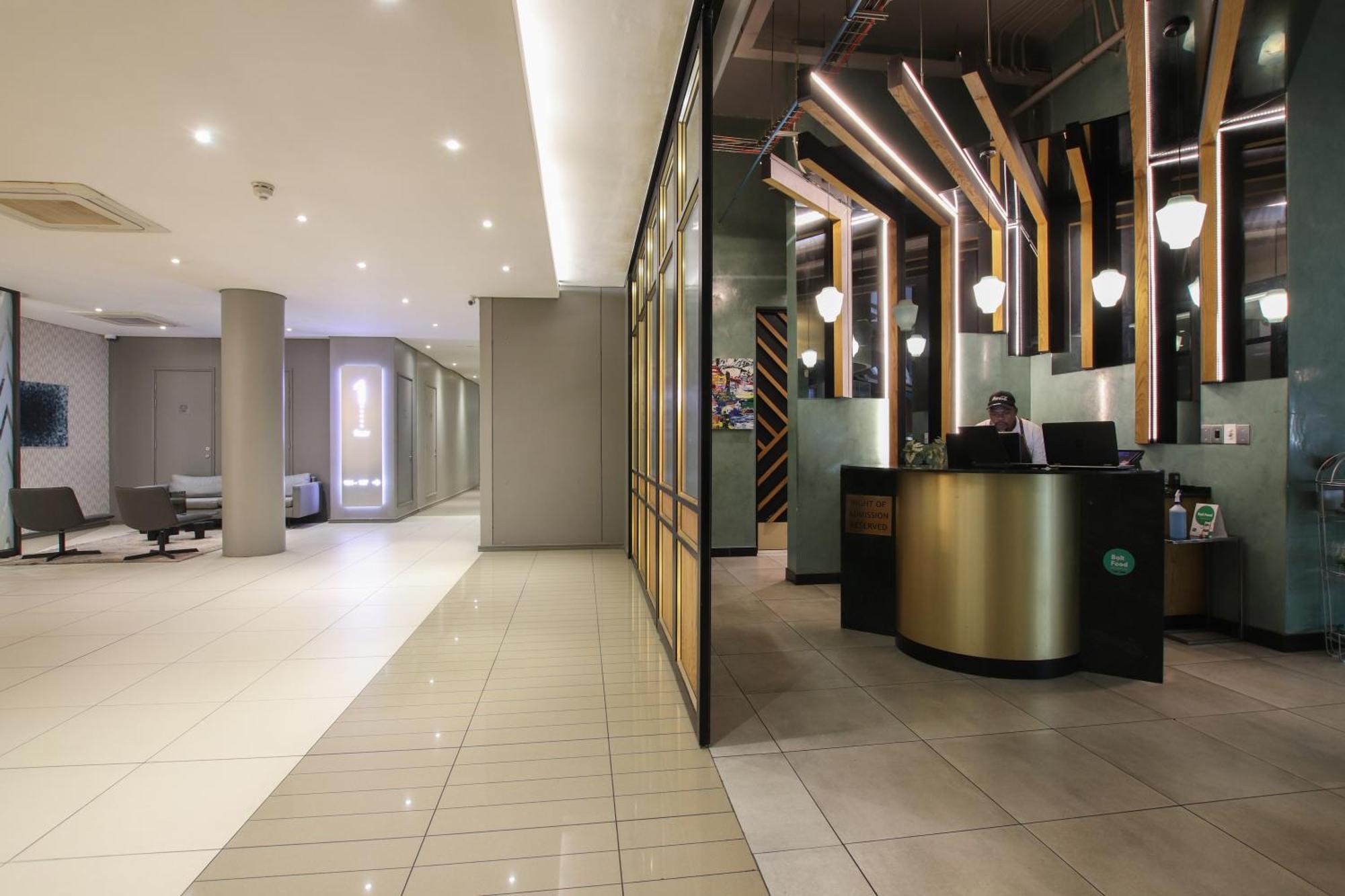 Cgrsa Apartments Sandton Johannesburg Buitenkant foto