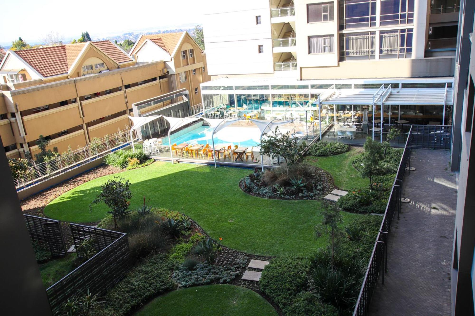 Cgrsa Apartments Sandton Johannesburg Buitenkant foto
