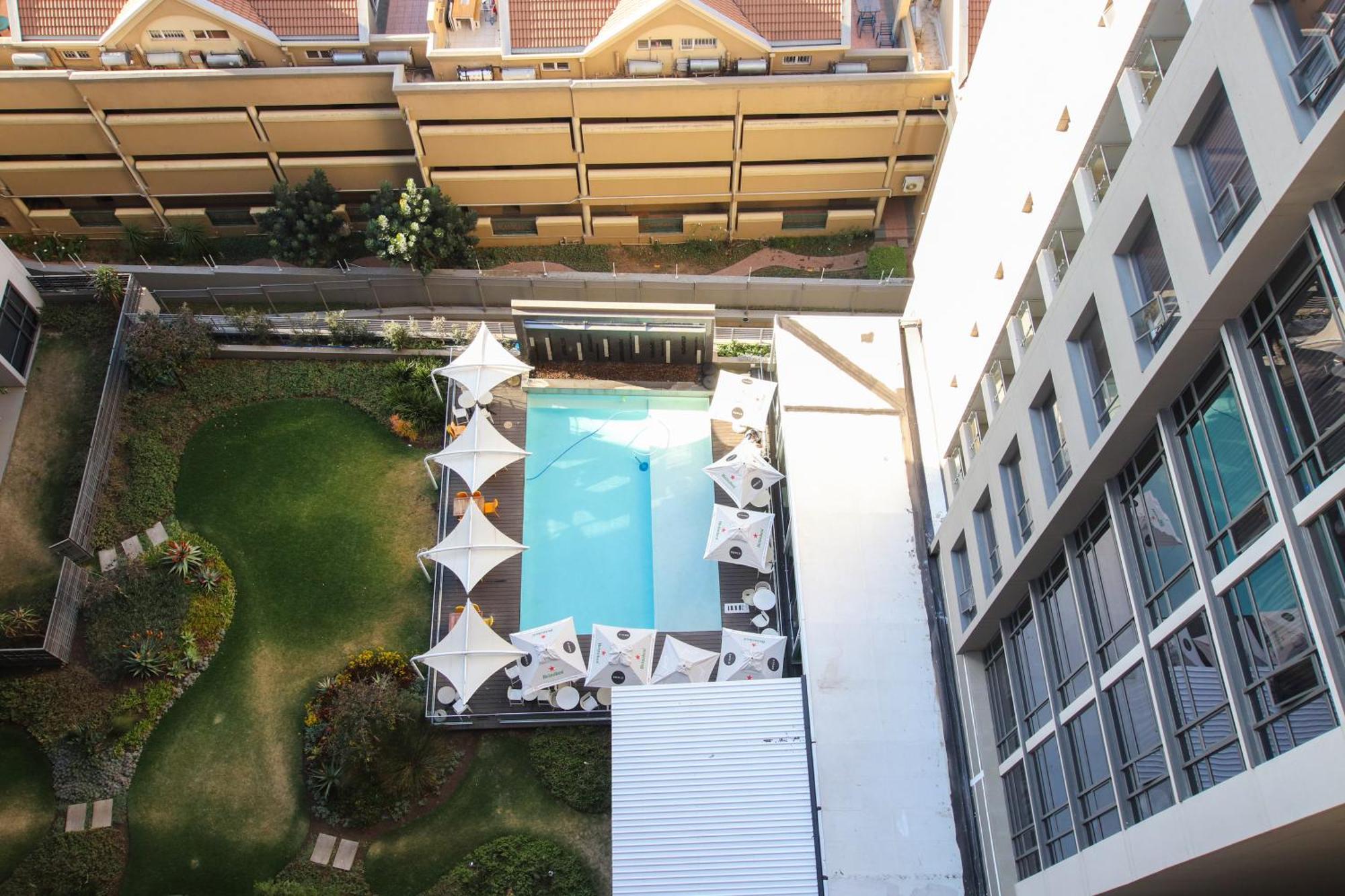 Cgrsa Apartments Sandton Johannesburg Buitenkant foto